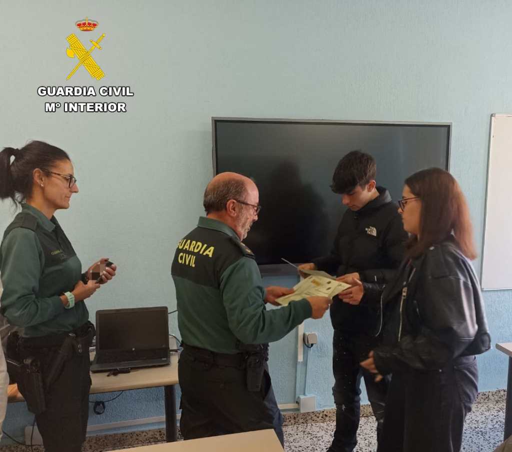 Ciberliga, Guardia Civil, León, ciberseguridad, jóvenes, competición, tecnología, uso seguro, Internet, Colegio Virgen de la Peña, formación, freemag, estherduque