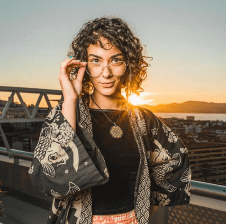 Konfuego, Estela Alonso Solís, exposición Palencia, Ritual e instinto, pintura realista, arte expresionista, pintura abstracta, arte contemporáneo Palencia, mujer salvaje, arte y ritual, aecc palencia, contra el cancer, aecc, cancer palencia, freemag, esther duque