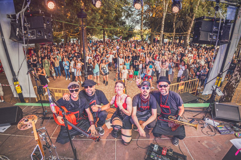 En un Lugar del Norte, festival Cervera de Pisuerga, Montaña Palentina, música en directo, festival cultural Castilla y León, eventos Palencia 2025, turismo rural joven, conciertos verano Palencia, cultura alternativa, festivales con alma, BPM Cultural, jóvenes y cultura, DJs en Palencia, festivales en pueblos, escapadas musicales, arte emergente rural, experiencias culturales Castilla y León, festival intergeneracional, cultura accesible, turismo musical rural