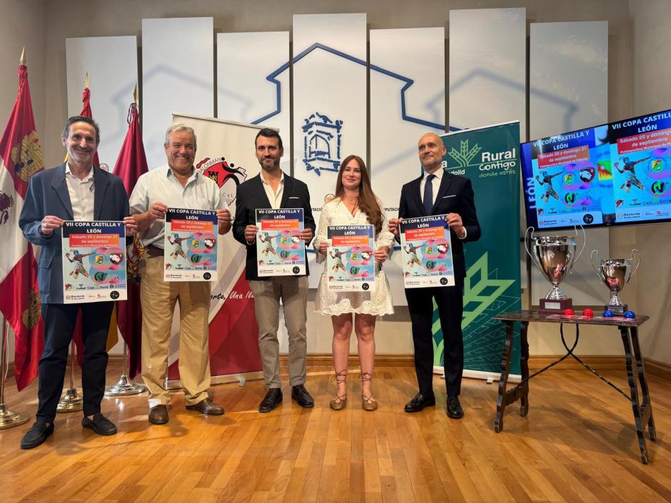 balonmano femenino, Copa Castilla y León, Peñafiel, Aula Valladolid, CLEBA León, Handvall Valladolid, BM Fuentes Carrionas, deporte femenino, balonmano Castilla y León, eventos deportivos Valladolid