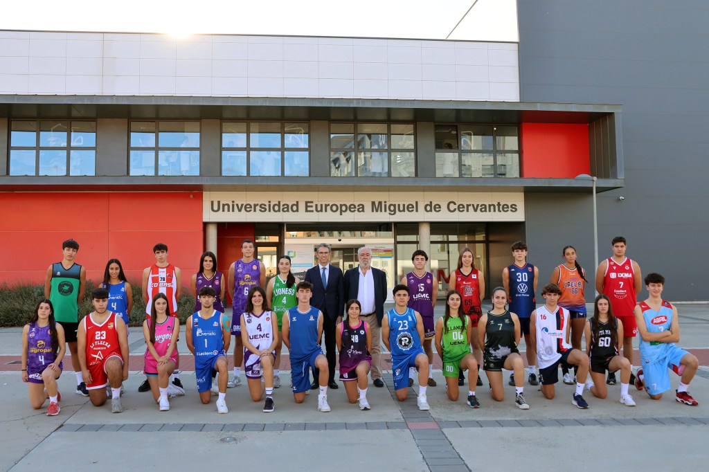 Baloncesto Femenino León, CD San Isidro Valladolid, CB Babieca Burgos, Lioness Basketball, CB Ponce Valladolid, Baloncesto Femenino Burgos, Baloncesto Arelsa Salamanca, CB Villamuriel, CD Maristas Palencia, CB Avenida Salamanca, CD Lourdes Valladolid y CB Santa Marta.
