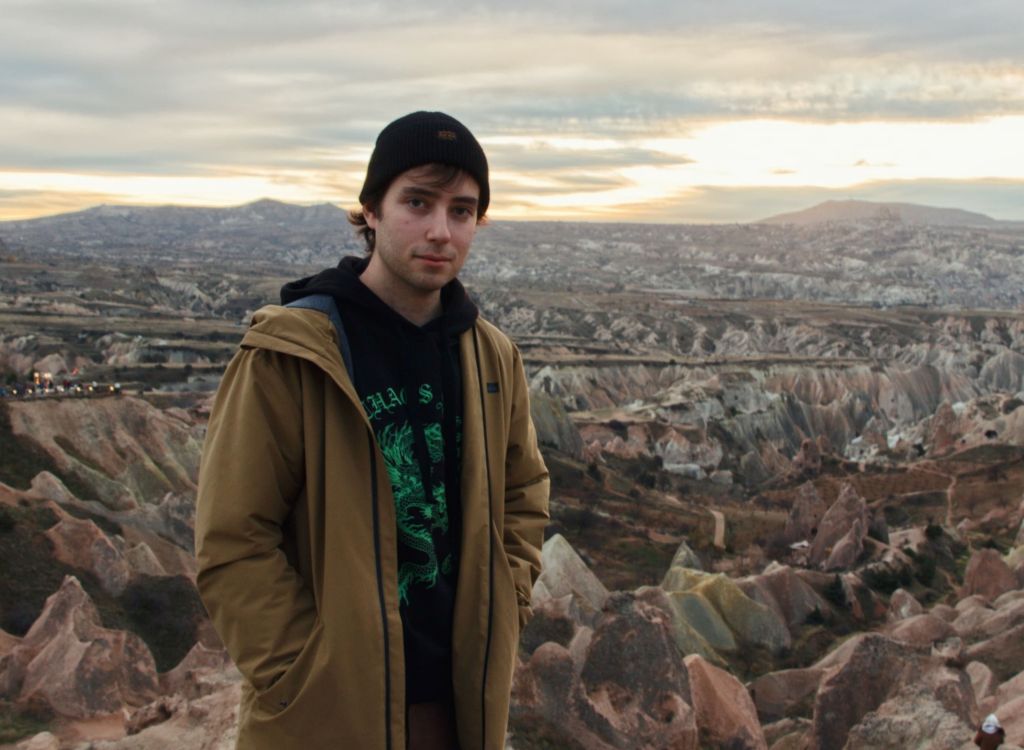 Marcos Roddie, cineasta leonés, Programa de refugio creativo, residencias artísticas León, arte comunitario, La Fontana Armunia, cine documental joven, San Juan de Dios León, Ana Mendieta, creación colectiva, artistas emergentes León, cine experimental, audiovisual Castilla y León