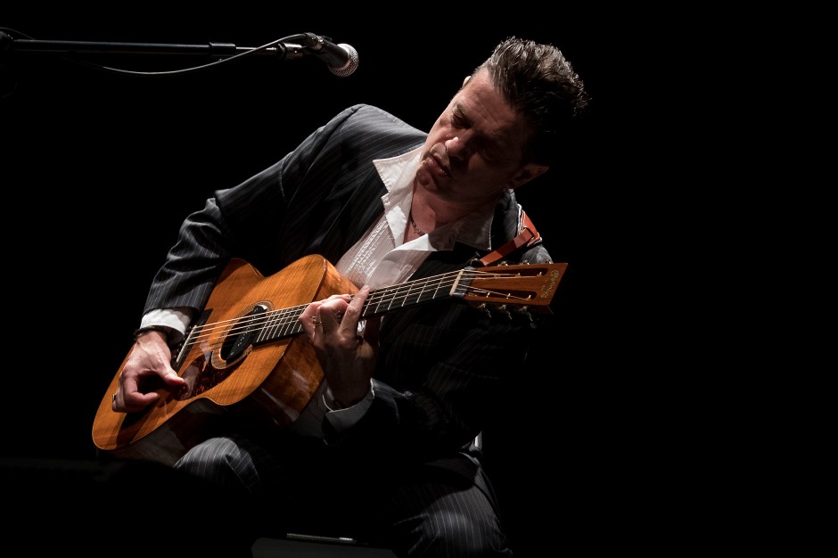 Ciclo Susurros Palencia, canción de autor, conciertos acústicos Palencia, Santiago Auserón en directo, Luis Pastor Extremadura Fado, Pedro Guerra Parceiros, música íntima, Teatro Principal Palencia, cultura en Castilla y León, canción de autor en español