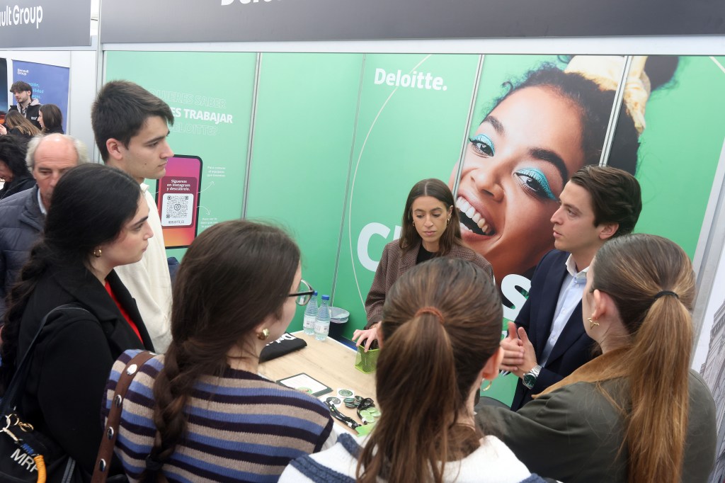 Investigadoras de la Universidad de Valladolid han desarrollado un modelo matemático de inteligencia artificial explicable que mejora el diagnóstico cardíaco mediante el análisis del electrocardiograma.