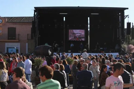 El Festival Sarmiento Folk celebra su XIV edición en La Seca los días 18 y 19 de abril con Karmento, Delameseta y más de 60 dulzaineros. Entrada libre. Fiesta del Verdejo.