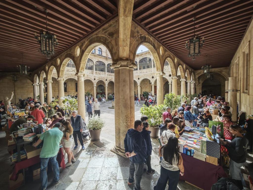 El ILC anuncia un nuevo premio de narrativa para autores noveles en el Día del Libro en León.