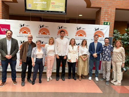 economía española análisis, jóvenes empleo España, Universidad Valladolid jornada, retos económicos actuales, debate académico economía