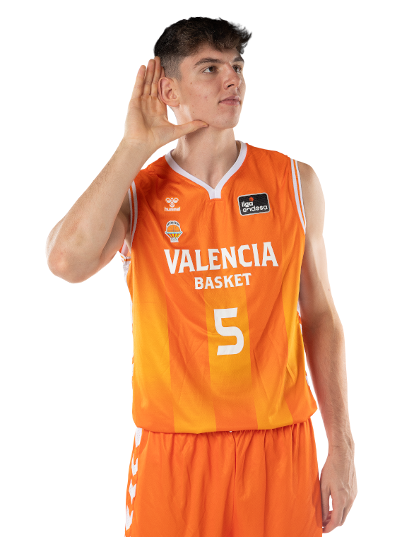 Sergio de Larrea, mejor deportista absoluto en los XIV Premios Pódium del Deporte de Castilla y León junto a clubes, atletas y entidades destacadas.
