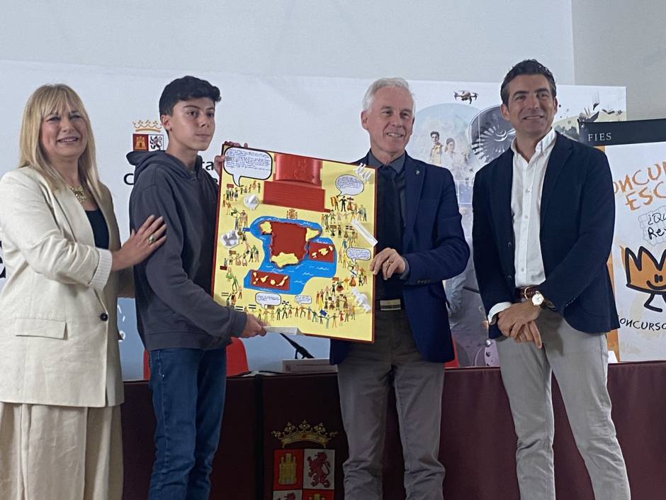 Luis Hernández, alumno de 2º de ESO de Zamora, gana el concurso ‘¿Qué es un Rey para ti?’ en Castilla y León con una obra en 3D sobre la unidad de España.
