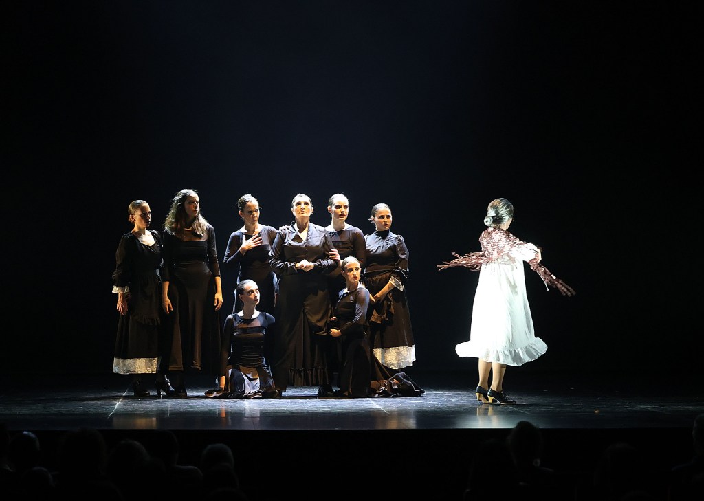 El Ballet Español UVa cierra el curso con una adaptación de La casa de Bernarda Alba, dirigida y coreografiada por Elysa López.