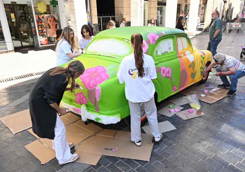 El festival inicia su programación previa con arte urbano, conciertos, actividades educativas y propuestas culturales en distintos espacios de Palencia.
