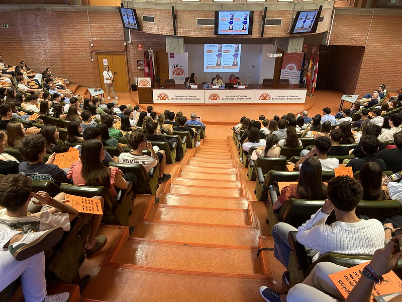 La UVa comienza el curso con 5.380 nuevos alumnos, un 5,6% más, y llena las plazas de los nuevos grados en Farmacia y Biotecnología.