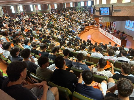 La UVa comienza el curso con 5.380 nuevos alumnos, un 5,6% más, y llena las plazas de los nuevos grados en Farmacia y Biotecnología.