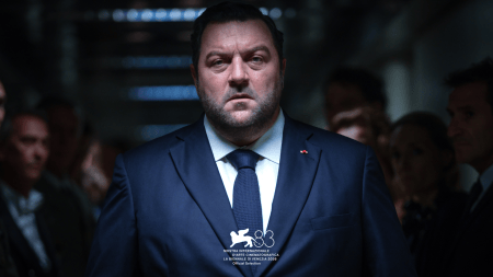 Enlazar con contenidos sobre el Festival de Venecia 2026, la trayectoria de Denis Ménochet, As bestas, próximos estrenos de cine europeo y noticias sobre películas presentadas en festivales internacionales.